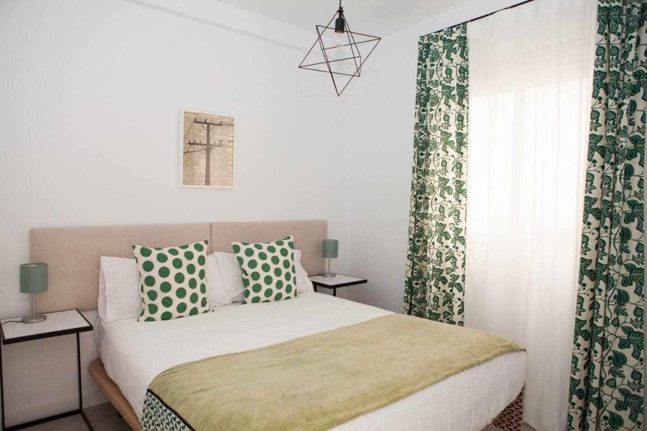 Isg Apartments Alhondiga- Piscina Casco Antiguo Free Parking Севиля Екстериор снимка